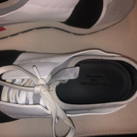Balenciaga Race Runner Sneaker - Picture 6 of 7